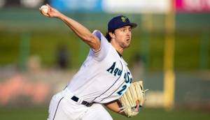 Everett AquaSox pitcher Ashton Izzi throws a pitch against the Tri-City Dust Devils at Funko Field on May 8, 2025. (Photo courtesy of Shari Sommerfeld, Everett AquaSox)