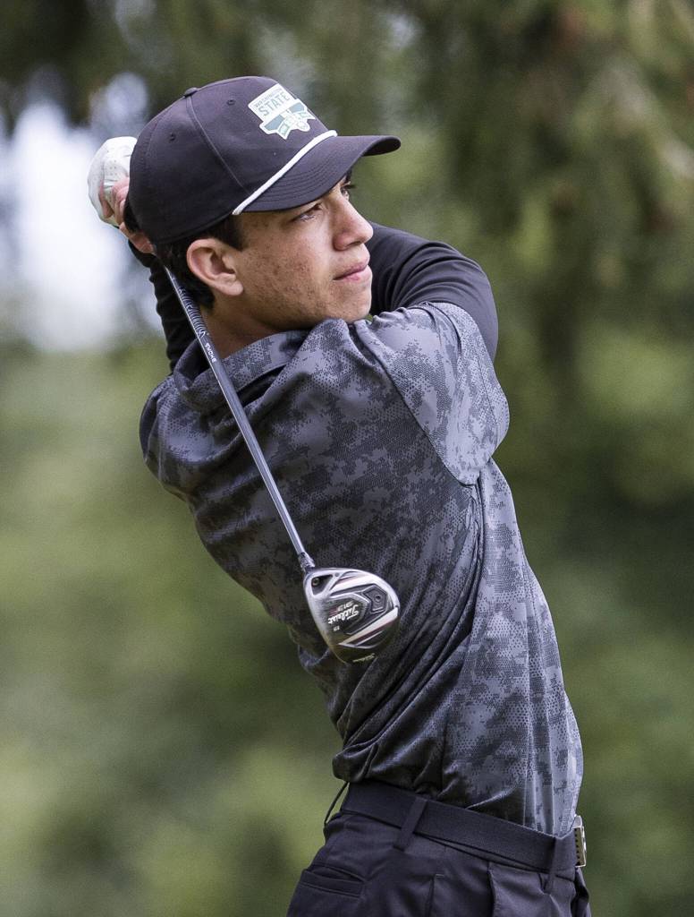 Jacksons Hugo Ramires hits a drive during the 4A District 1 Boys Golf Championship at Legion Memorial Golf Course on Tuesday, May 13, 2025 in Everett, Washington. (Olivia Vanni / The Herald)