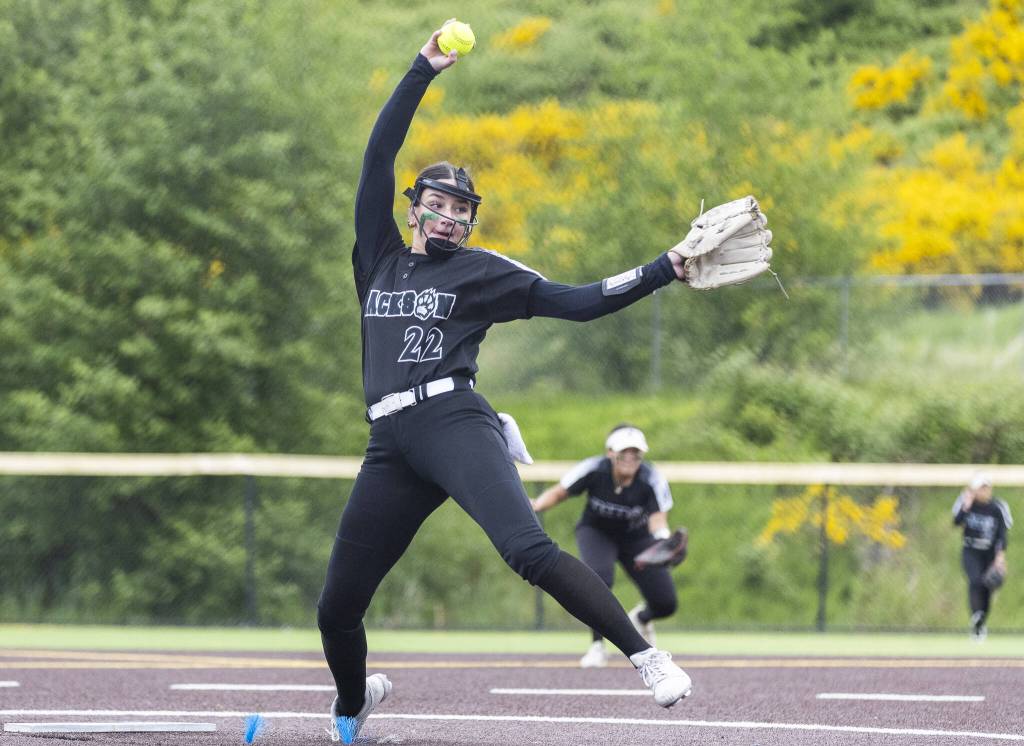 Jacksons Allie Thomsen throws a pitch during the 4A District 1 game against Lake Stevens on Friday, May 16, 2025 in Everett, Washington. (Olivia Vanni / The Herald)