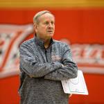 Everett Community College head coach Chet Hovde watches as the womens team practices on Tuesday, March 7, 2017 in Everett. Hovde, who died in 2024, will be inducted into the EvCC Hall of Fame along with others on Thursday. (Andy Bronson / The Herald)