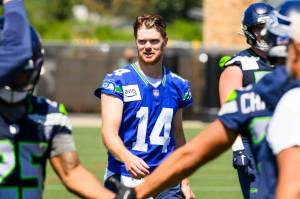 Seahawks quarterback Sam Darnold (14) participates in a workout at minicamp at the Virginia Mason Athletic Center in Renton on Tuesday, June 10, 2025. (Photo courtesy of Edwin Hooper / Seattle Seahawks)
