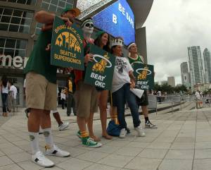 Seattle SuperSonics fans showed their support for the Miami Heat to beat the Oklahoma City Thunder during the 2012 NBA Finals. (Ronald Martinez / Getty Images / The Athletic)