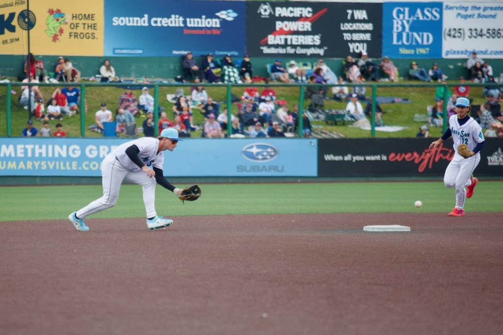 AquaSox infielder Colt Emerson prepares to secure a ground ball and turn a double play in Everett's 9-2 loss to the Vancouver Canadians at Funko Field on July 4, 2025. (Joe Pohoryles / The Herald)