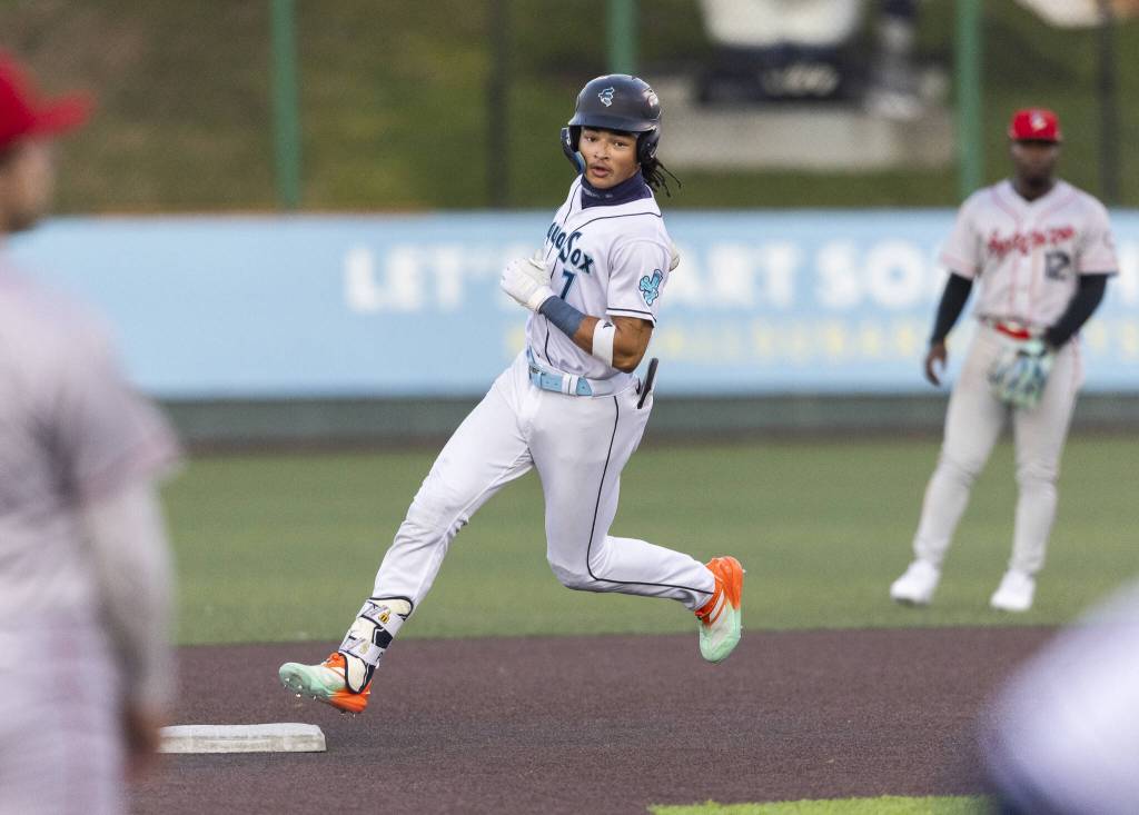 Everett AquaSox outfielder Tai Peete rounds second base after hitting a home run during the game against the Spokane Indians on Tuesday, July 22, 2025 in Everett, Washington. (Olivia Vanni / The Herald)