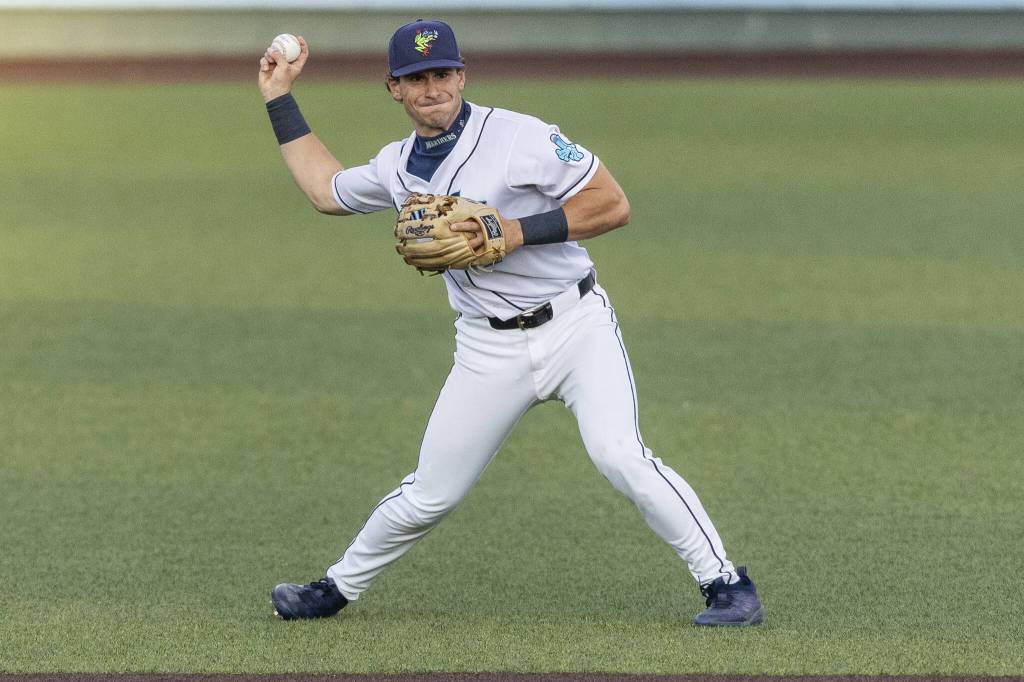 Everett AquaSox infielder Charlie Pagliarini fields the ball during the game against the Spokane Indians on Tuesday, Aug. 19, 2025 in Everett, Washington. (Olivia Vanni / The Herald)
