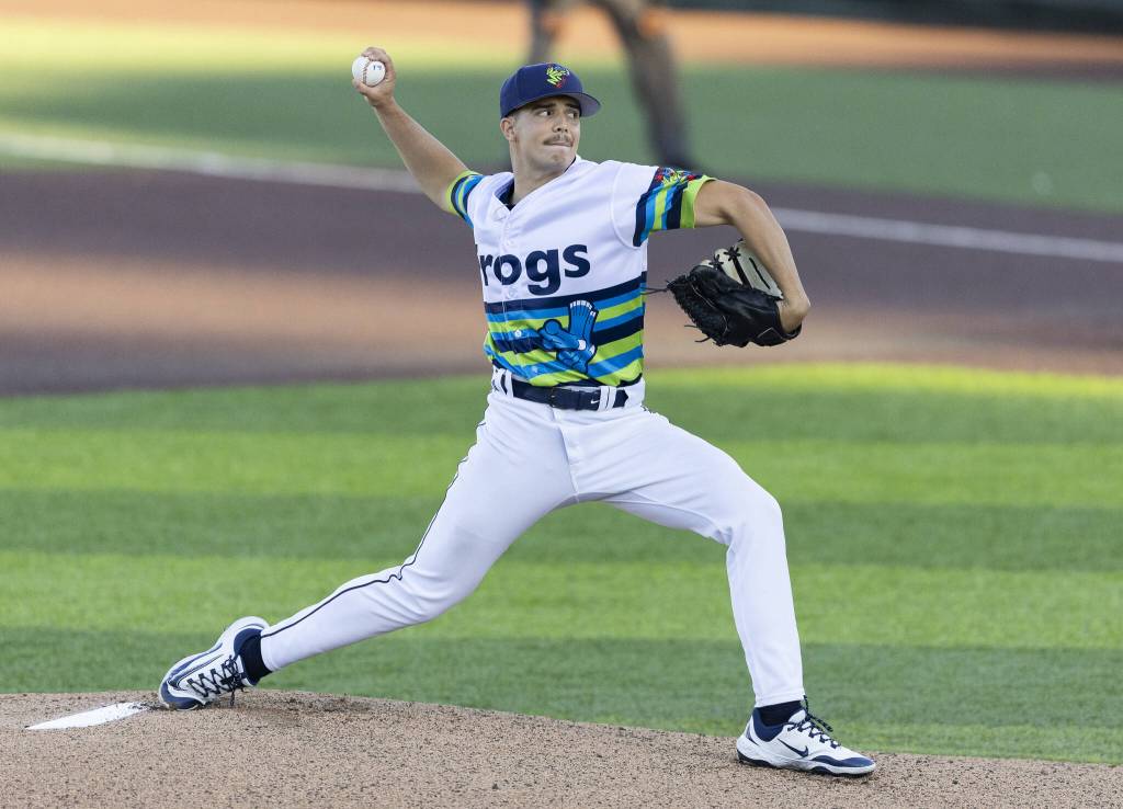 Everett AquaSox pitcher Evan Truitt throws a pitch during the game against the Spokane Indians on Wednesday, Aug. 20, 2025 in Everett, Washington. (Olivia Vanni / The Herald)