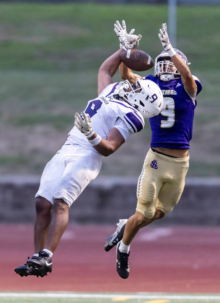 Lake Stevens Felix Ramsey blocks a pass into the end zone during the game against Sumner on Friday, Sept. 5, 2025 in Lake Stevens, Washington. (Olivia Vanni / The Herald)