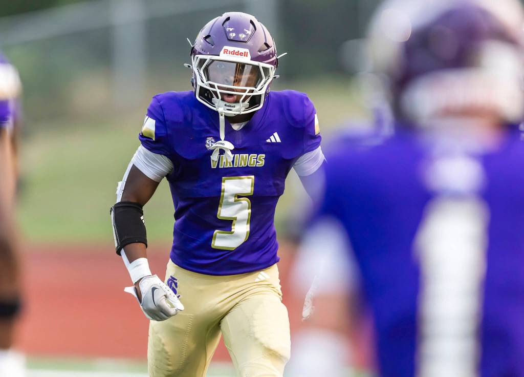 Lake Stevens Jayvian Ferrell-Gilkey celebrates scoring a touchdown during the game against Sumner on Friday, Sept. 5, 2025 in Lake Stevens, Washington. (Olivia Vanni / The Herald)