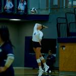 Everett junior Ava Gonzalez serves the ball during the Seagulls 3-1 win against Glacier Peak at Everett High School on Sept. 15, 2025. (Joe Pohoryles / The Herald)
