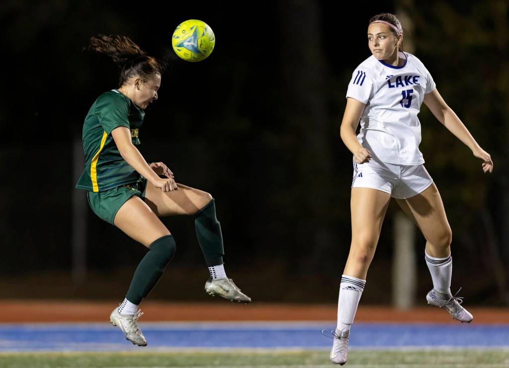 Shorecrests Olivia Taylor jumps in the air to head the ball during the game against Lake Stevens on Thursday, Sept. 18, 2025 in Shoreline, Washington. (Olivia Vanni / The Herald)