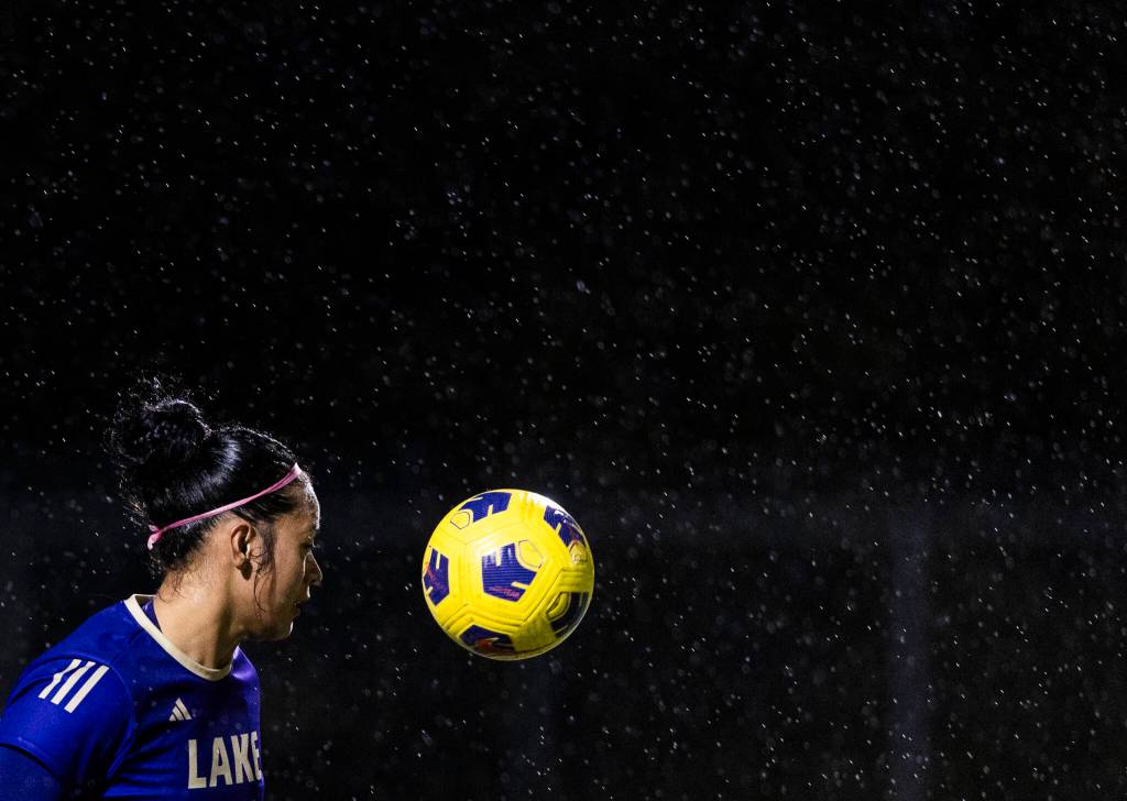Lake Stevens Keira Isabelle Tupua heads the ball during the game against Kamiak on Sept. 30, 2025 in Lake Stevens, Washington. (Olivia Vanni / The Herald)