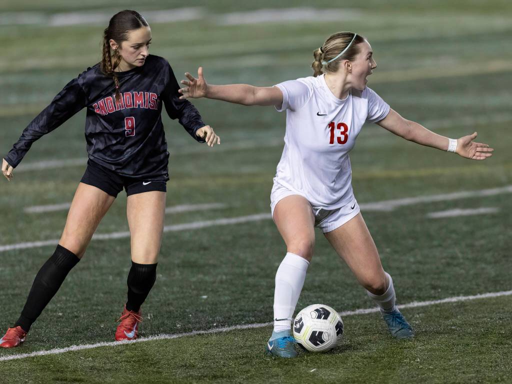 Stanwoods Maggie Martin reacts to the referee during the game against Snohomish on Oct. 27, 2025 in Snohomish, Washington. (Olivia Vanni / The Herald)