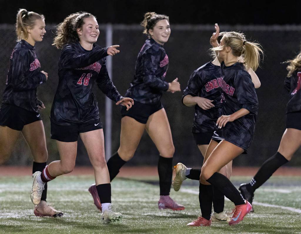 Snohomishs Lizzie Allyn celebrates he goal with her teammates during the game against Stanwood on Oct. 27, 2025 in Snohomish, Washington. (Olivia Vanni / The Herald)