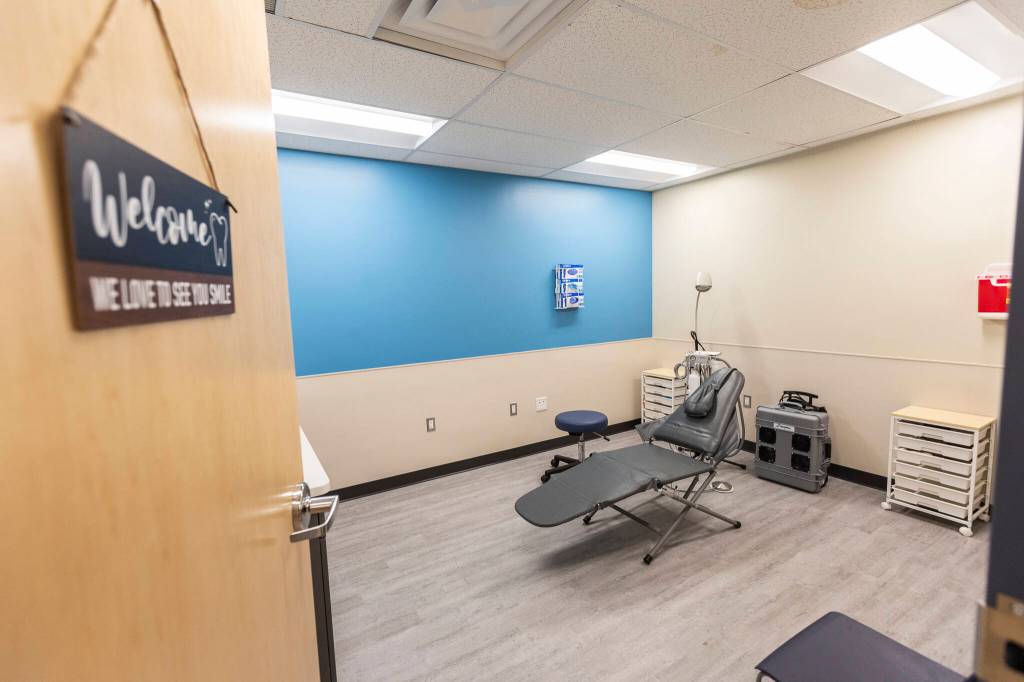Inside the dental room in the new Student Health Clinic at Everett High School on Oct. 30, 2025 in Everett, Washington. (Olivia Vanni / The Herald)