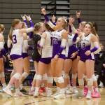 Lake Stevens volleyball breaks out of a timeout during its 3-0 win against Mount Si in the District 1/2 4A semifinals at Lake Stevens High School on Nov. 13, 2025. (Joe Pohoryles / The Herald)
