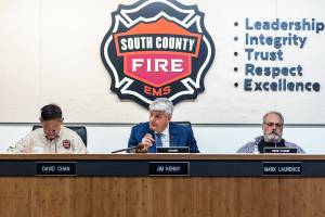 South County Fire Chair Jim Kenny leads a meeting on Tuesday, Sept. 2, 2025 in Everett, Washington. (Olivia Vanni / The Herald)