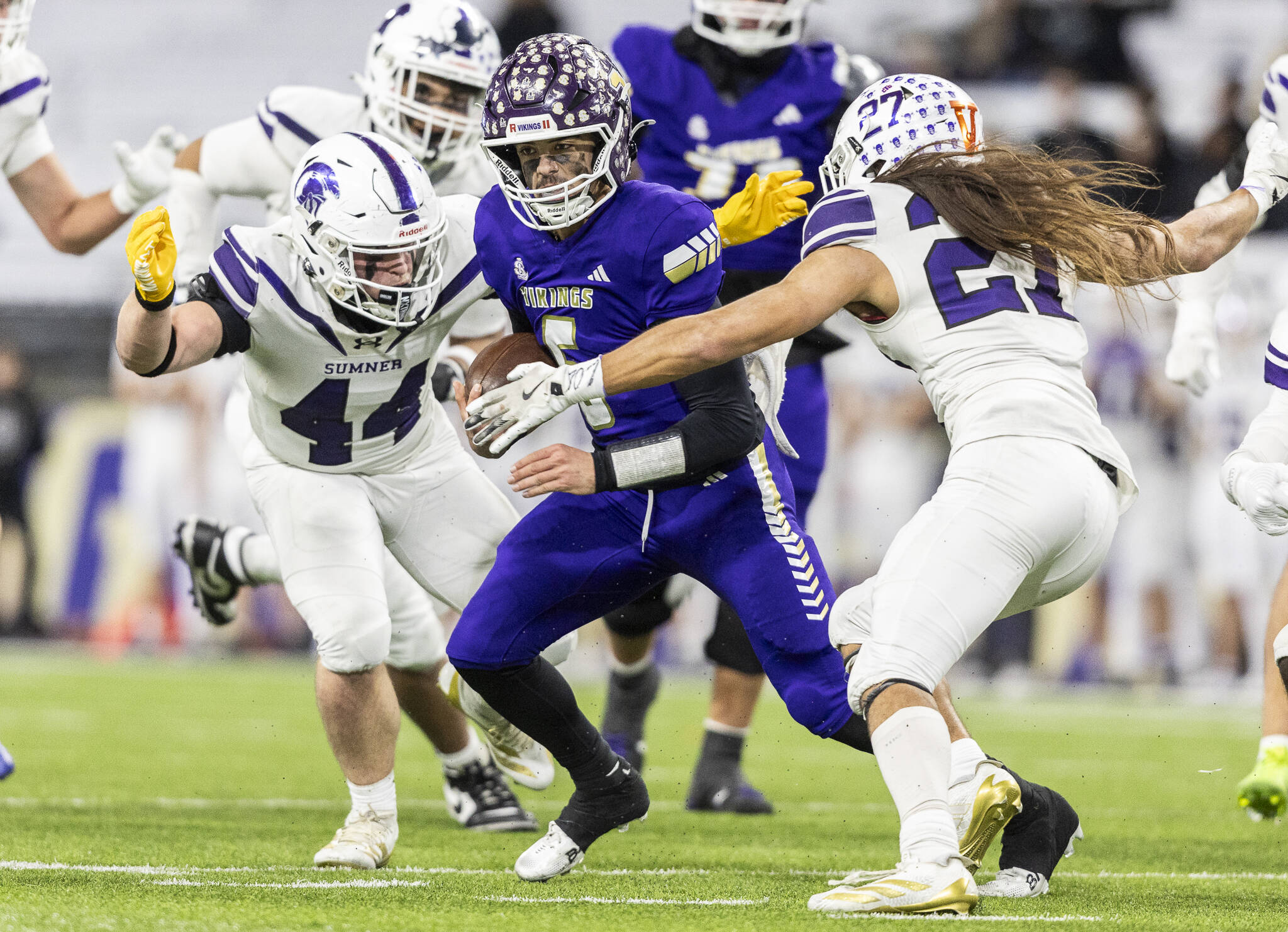 Lake Stevens falls in Class 4A state title football game