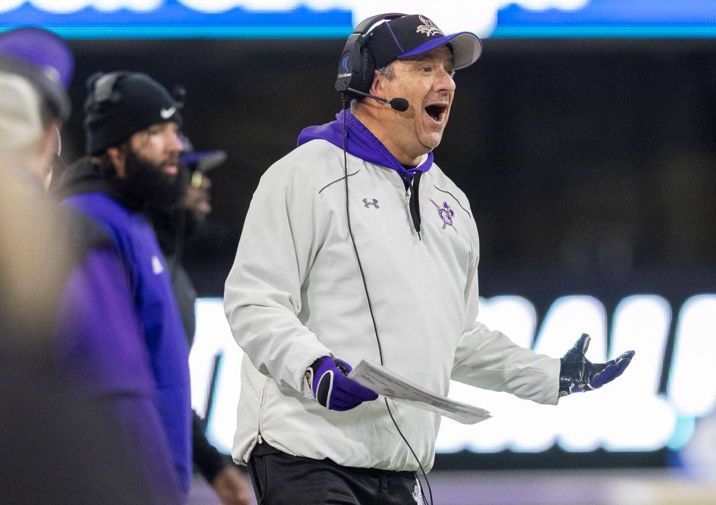 Lake Stevens head coach Tom Tri reacts to a call at Husky Stadium on Saturday, Dec. 6, 2025 in Seattle, Washington. (Olivia Vanni / The Herald)