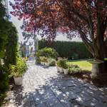 The enclosed courtyard of the Marysville Opera House on Sept. 16, 2025 in Marysville, Washington. (Olivia Vanni / The Herald)