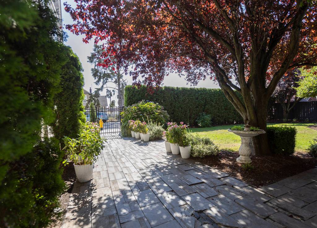 The enclosed courtyard of the Marysville Opera House on Sept. 16, 2025 in Marysville, Washington. (Olivia Vanni / The Herald)