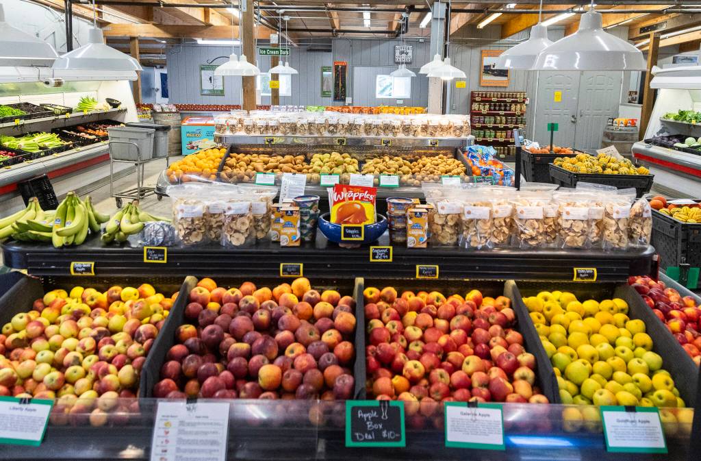 A selection of produce available inside The Produce Market at Flower World on Wednesday, Dec. 31, 2025 in Snohomish, Washington. (Olivia Vanni / The Herald)