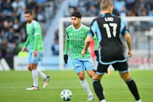 Seattle Sounders midfielder Obed Vargas dribbles the ball against Minnesota United in the First Round of the MLS Cup Playoffs on Saturday, Nov. 8, 2025 at Allianz Field in St. Paul, Minn. (Jane Gershovich / Sounders FC Communications)