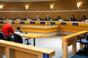 The Edmonds City Council on Tuesday, Jan. 6 in Edmonds, Washington. (Will Geschke / The Herald)