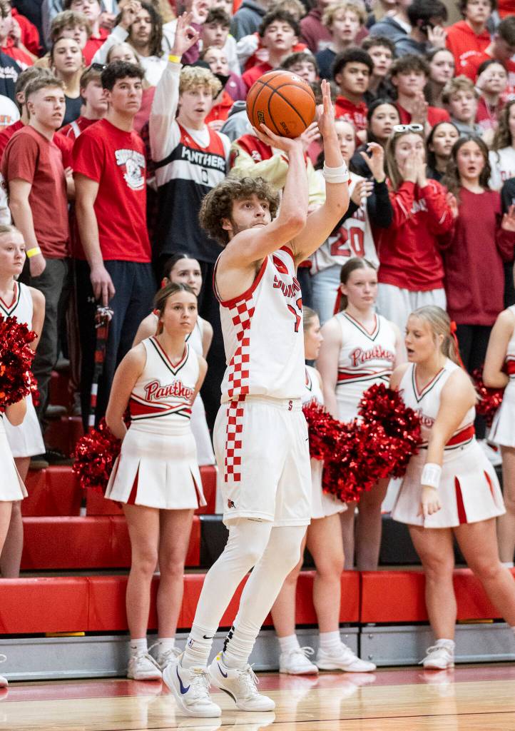Snohomishs Grady Rohrich takes a three-point shot during the 3A state opening round loser-out game against Mountain View on Tuesday, Feb. 24, 2026 in Snohomish, Washington. (Olivia Vanni / The Herald)