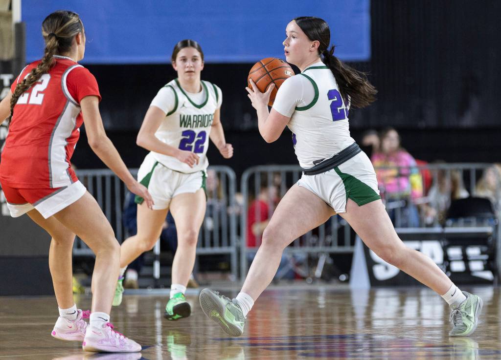 Edmonds-Woodways Amara Leckie passes the ball during the 3A state game against Stanwood on Wednesday, March 4, 2026 in Tacoma, Washington. (Olivia Vanni / The Herald)