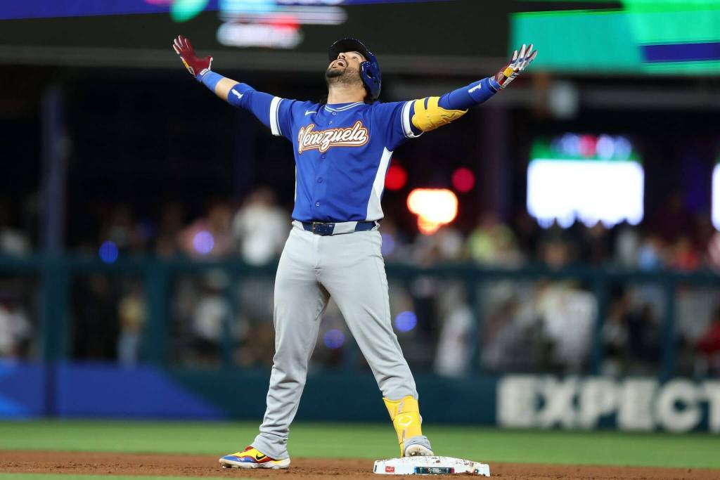 Team USA upset as Venezuela wins first WBC title