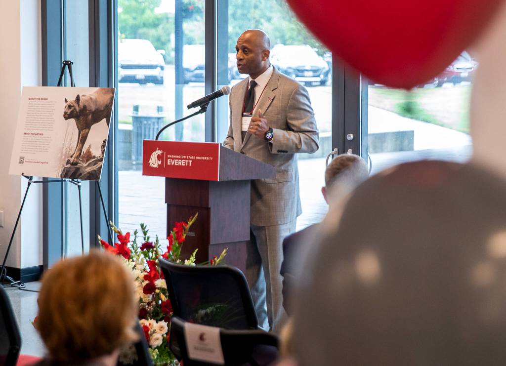 WSU Everett chancellor leaves job, replacement named