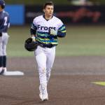 Luke Stevenson (32) of the Everett AquaSox runs to the dugout after hitting a sacrifice fly out to centerfield to score Josh Caron (10) of the Everett AquaSox during the game against the Tri-City Dust Devils on Tuesday, April 7, 2026 in Everett, Washington. (Olivia Vanni / The Herald)