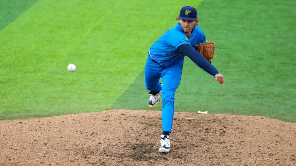 Ben Hernandez of the Everett AquaSox throws a pitch against the Tri-City Dust Devils on Sunday, April 12, 2026 at Everett Memorial Stadium. (Photo courtesy of Evan Morud / Everett AquaSox)