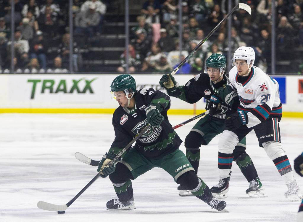 Landon DuPont #9 of the Everett Silvertips controls the puck during Game 5 of the Western Hockey League second round against the Kelowna Rockets on Friday, April 17, 2026 in Everett, Washington. (Olivia Vanni / The Herald)