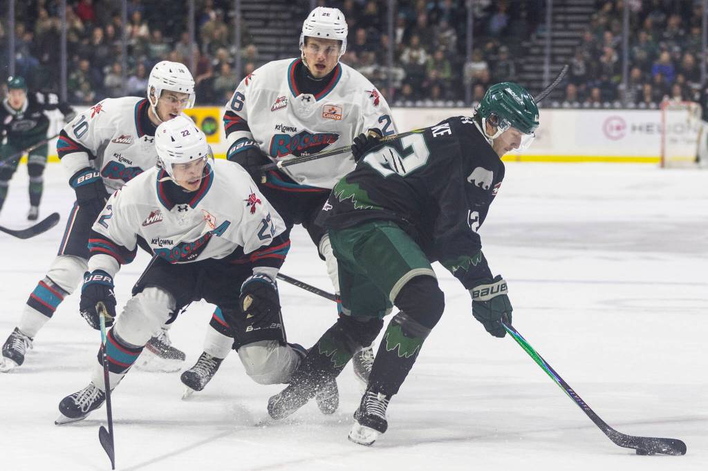 Brek Liske #42 of the Everett Silvertips controls the puck during Game 5 of the Western Hockey League second round against the Kelowna Rockets on Friday, April 17, 2026 in Everett, Washington. (Olivia Vanni / The Herald)