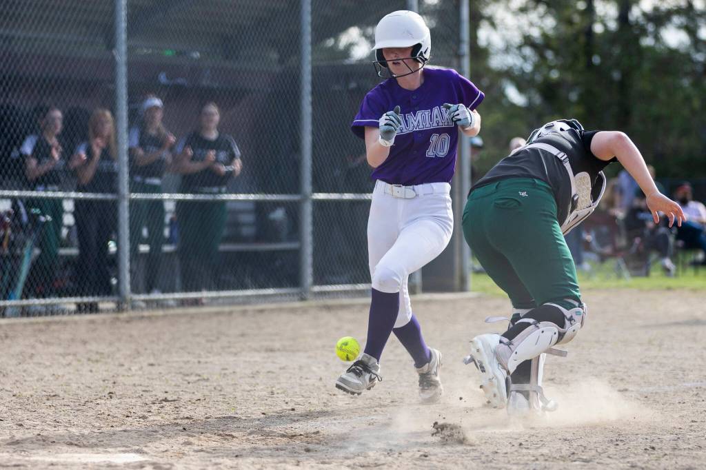 Kamiaks Evelyn Boudon dodges a throw to Jacksons Madison Jacquot to score during the game on Monday, April 20, 2026 in Mill Creek, Washington. (Olivia Vanni / The Herald)