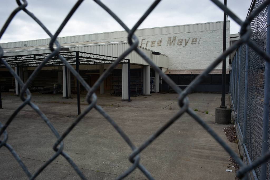 Everett grad students propose vacancy tax for large retailers