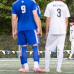Lynnwoods Henrry Torres-Hernandez waits to take a free kick during the 3A district semifinal game against Shorewood on Tuesday, May 12, 2026 in Shoreline, Washington. (Olivia Vanni / The Herald)