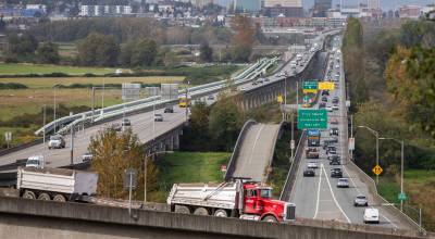 Traffic moves across the U.S. 2 trestle between Everett and Lake Stevens on Wednesday, Oct. 9, 2024. (Olivia Vanni / The Herald)