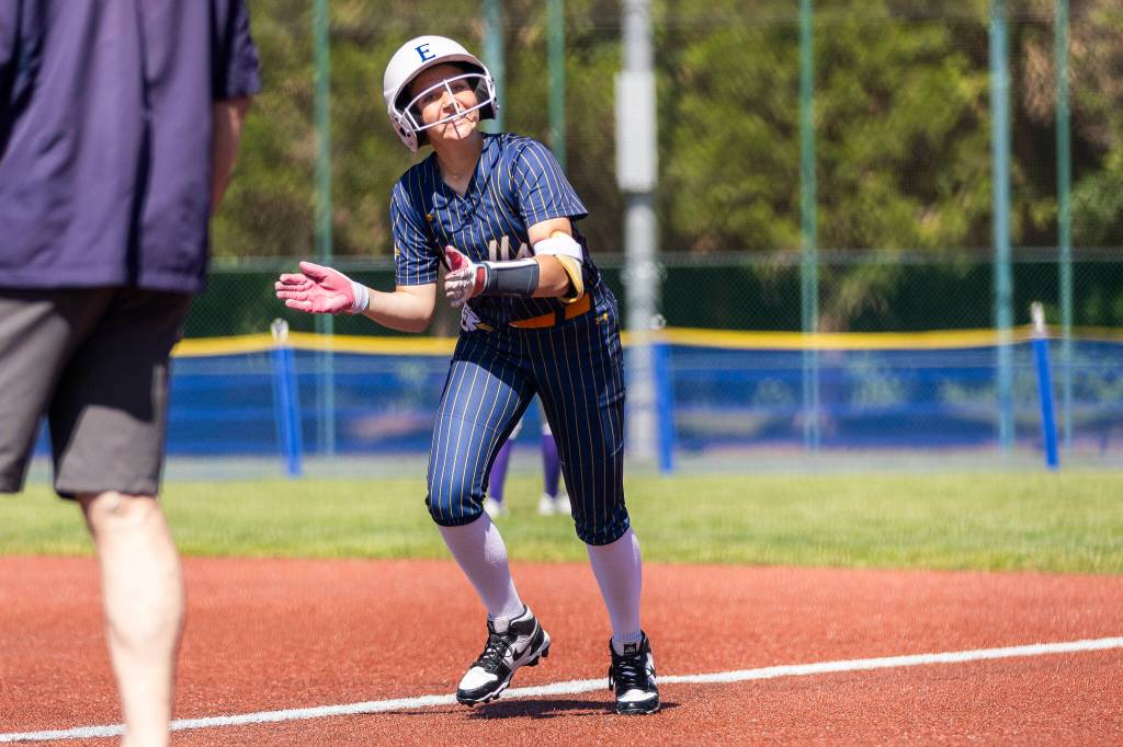 An Everett player reacts during the 3A state opening round loser-out game against Garfield on Friday, May 22, 2026 in Lacey, Washington. (Olivia Vanni / The Herald)